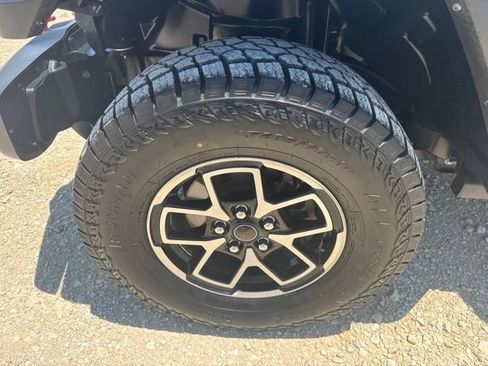 Used 2024 Jeep Wrangler Unlimited Rubicon AWD/4WD image 25