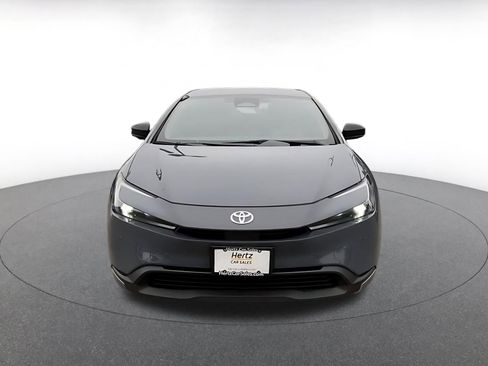 Used 2025 Toyota Prius LE image 4