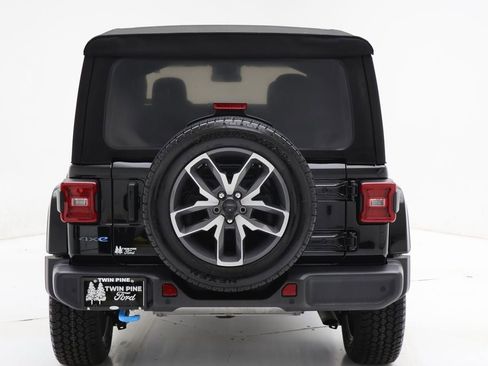 Used 2024 Jeep Wrangler Unlimited w/ Convenience Group image 8