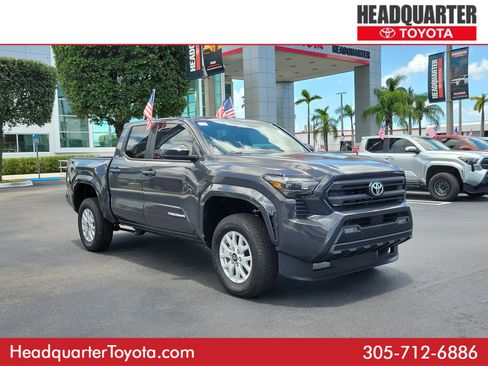 Used 2025 Toyota Tacoma SR5 w/ SR5 Upgrade Package AWD/4WD image 1