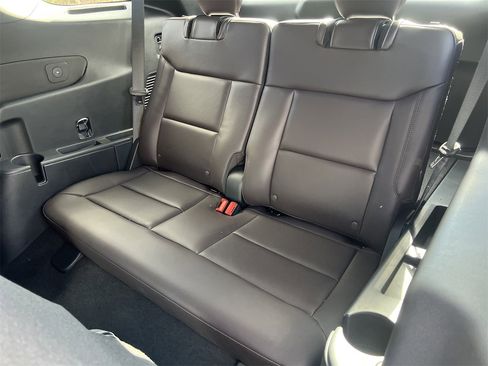 New 2026 Ford Explorer Platinum image 23