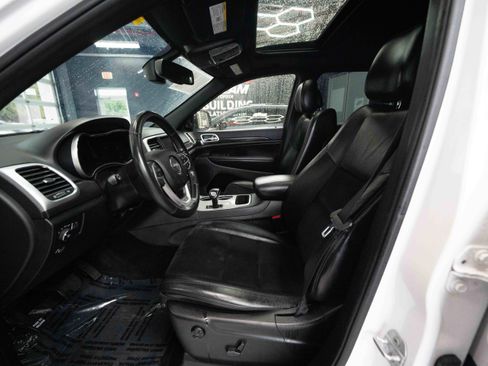 Used 2015 Jeep Grand Cherokee Altitude image 9