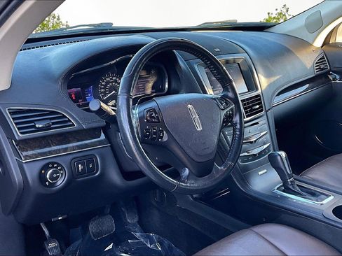 Used 2013 Lincoln MKT AWD image 14