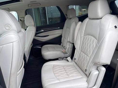 Used 2022 Buick Enclave Avenir w/ Avenir Technology Package AWD/4WD image 11