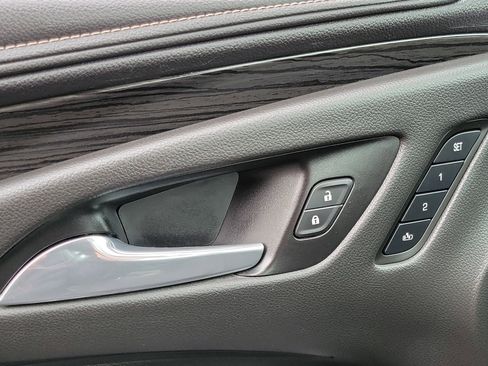 Used 2016 Buick Envision Premium image 17