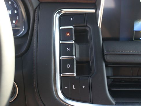 Used 2024 Chevrolet Tahoe High Country w/ Premium Package image 27