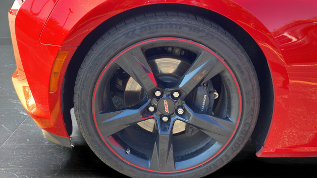 Used 2018 Chevrolet Camaro SS RWD image 28