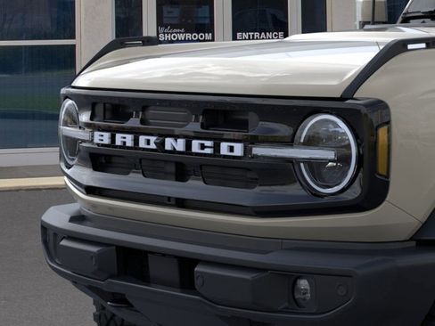 New 2025 Ford Bronco Outer Banks w/ Sasquatch Package image 20