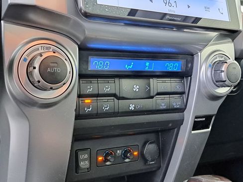 Used 2016 Toyota 4Runner Limited image 18