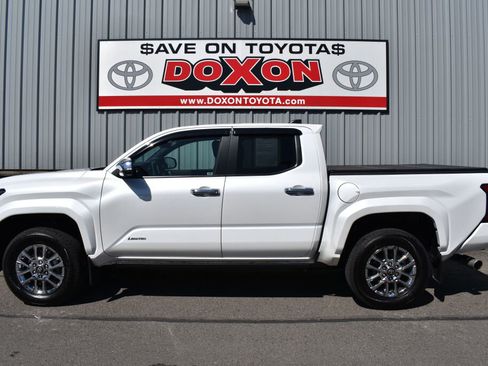Certified 2024 Toyota Tacoma Limited w/ Limited Package (LT) image 4