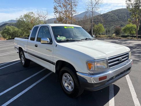 Used 1998 Toyota T100 SR5 image 4
