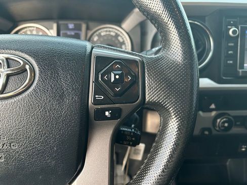 Used 2017 Toyota Tacoma SR5 w/ Tow Package image 16