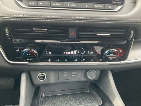 Certified 2023 Nissan Rogue SV w/ SV Premium Package image 18