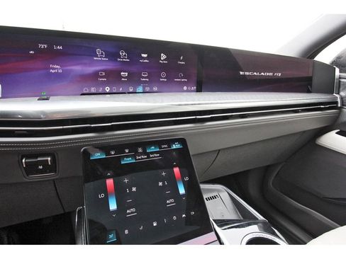 Used 2025 Cadillac Escalade IQ Sport 1 w/ Smart Trailering package image 21