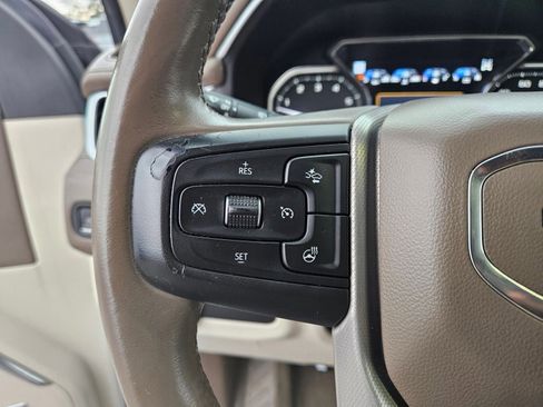 Used 2021 GMC Yukon Denali w/ Denali Premium Package image 12