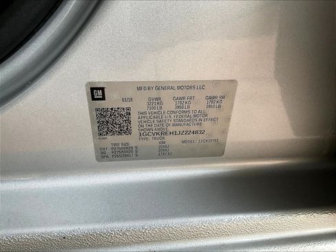 Used 2018 Chevrolet Silverado 1500 LT w/ Redline Edition AWD/4WD image 20