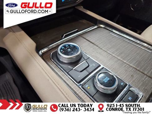 Used 2022 Ford Expedition Max Limited image 30