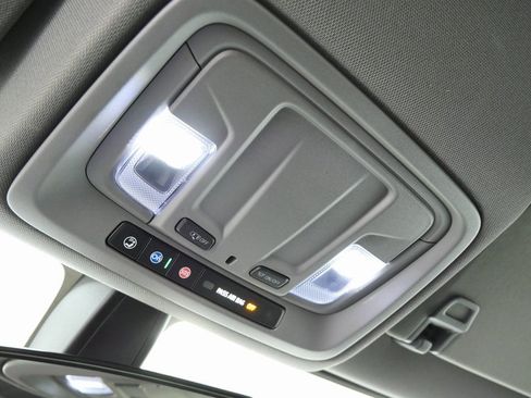 Used 2021 Chevrolet Silverado 1500 Custom Trail Boss image 32