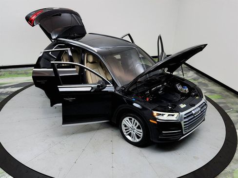 Used 2018 Audi Q5 2.0T Premium Plus w/ Premium Plus Package AWD/4WD image 39