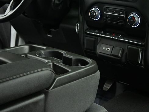 Used 2022 Chevrolet Silverado 1500 Custom image 34