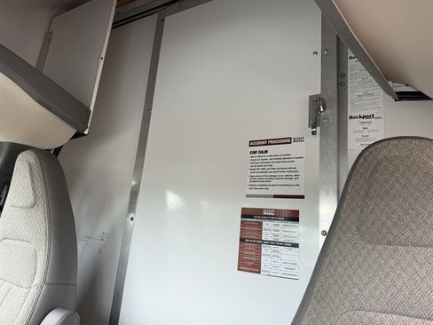 Used 2021 Chevrolet Express 3500 w/ Power Convenience Package RWD image 23