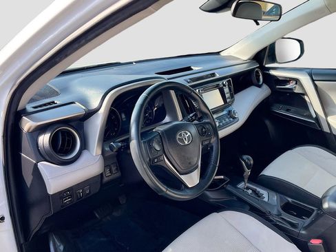 Used 2018 Toyota RAV4 Adventure AWD/4WD image 9
