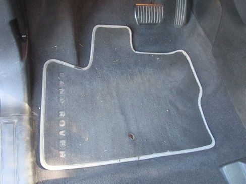 Used 2010 Land Rover LR2 HSE image 53