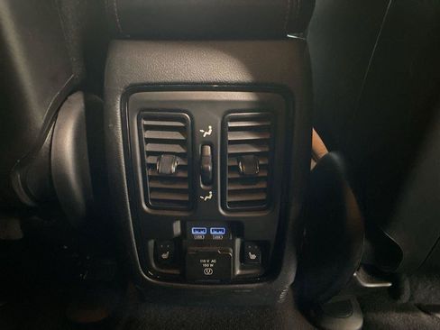 Used 2025 Dodge Durango R/T AWD/4WD image 19