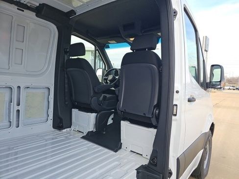 New 2025 Mercedes-Benz Sprinter 2500 image 12