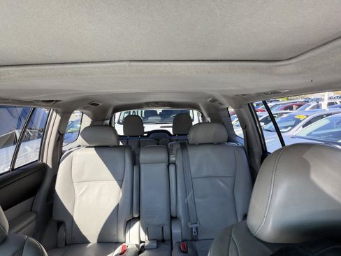 Used 2012 Toyota Highlander SE image 11