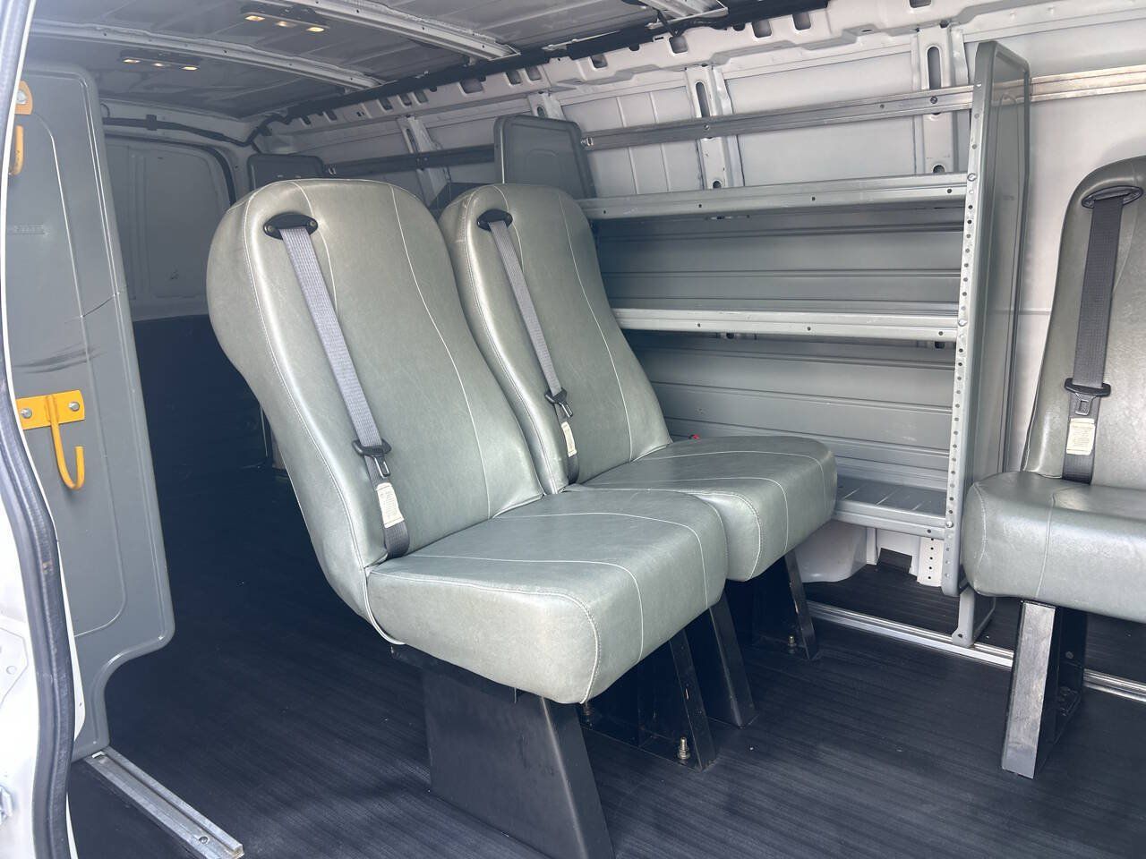 Used 2020 Chevrolet Express 2500 Extended w/ Enhanced Convenience Package RWD image 21