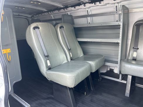 Used 2020 Chevrolet Express 2500 Extended w/ Enhanced Convenience Package RWD image 21