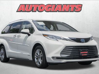 Used 2021 Toyota Sienna Limited
