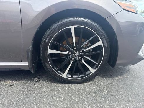 Used 2018 Toyota Camry XSE FWD image 23