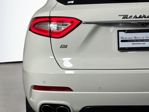 Used 2018 Maserati Levante GranSport image 14