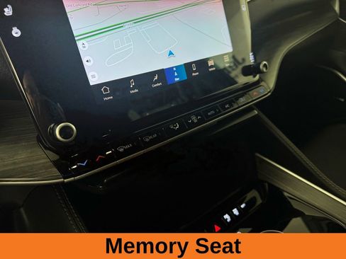 Used 2024 Jeep Wagoneer L Series II w/ Flexible Seating Group image 20