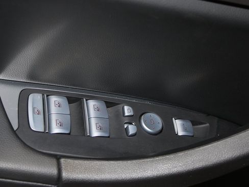 Used 2023 BMW X3 xDrive30i w/ Premium Package image 9