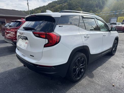 Used 2021 GMC Terrain SLT w/ Elevation Edition image 6