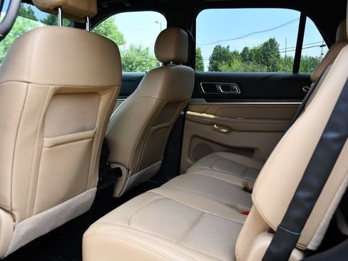 Used 2017 Ford Explorer Limited w/ Equipment Group 301A AWD/4WD image 20