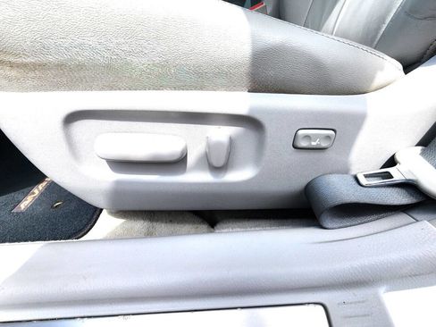 Used 2012 Toyota Avalon image 15