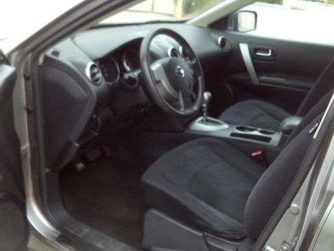 Used 2015 Nissan Rogue S FWD image 11