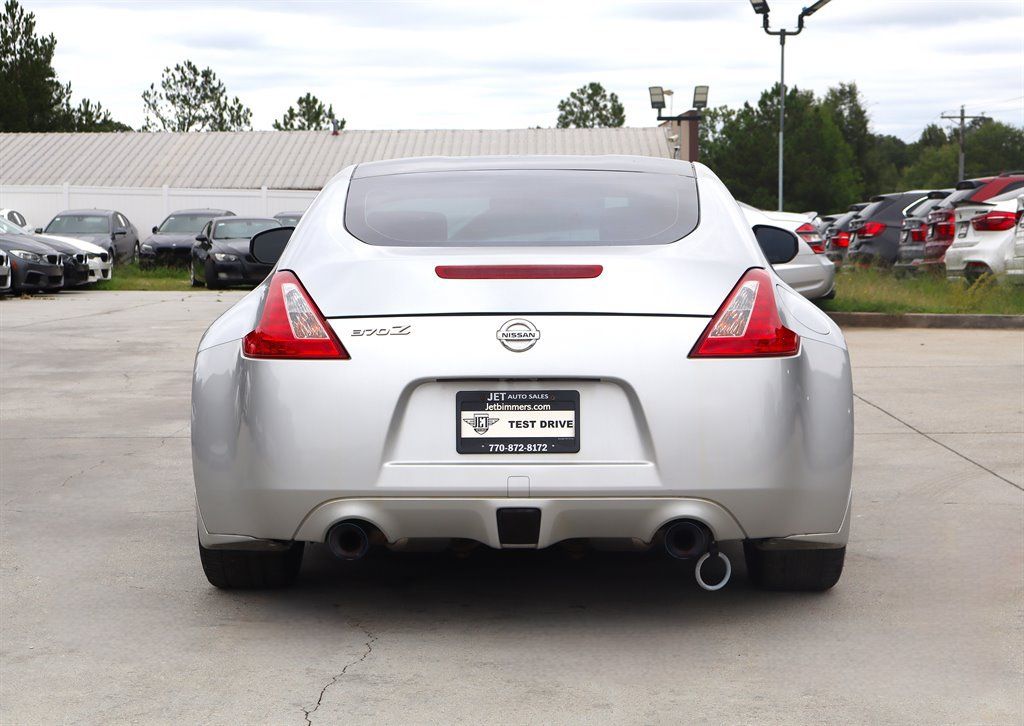 Used 2012 Nissan 370Z Coupe RWD image 6