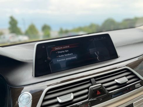 Used 2016 BMW 750i xDrive AWD/4WD image 83