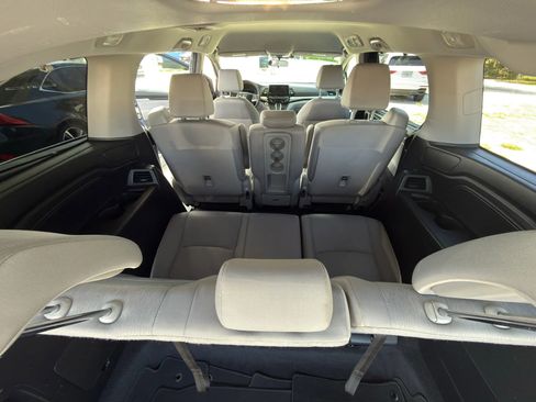 Used 2019 Honda Odyssey EX image 11