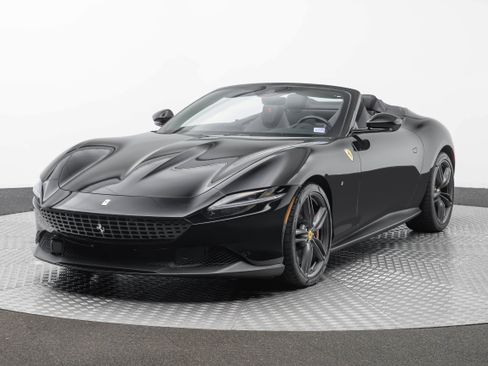 Used 2025 Ferrari Roma Spider RWD image 1