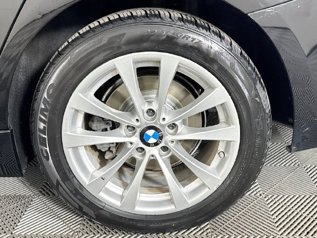 Used 2016 BMW 320i Sedan w/ Driver Assistance Package RWD image 34