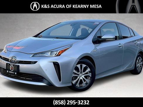 Used 2021 Toyota Prius LE image 1