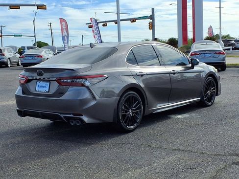 Used 2022 Toyota Camry XSE FWD image 8