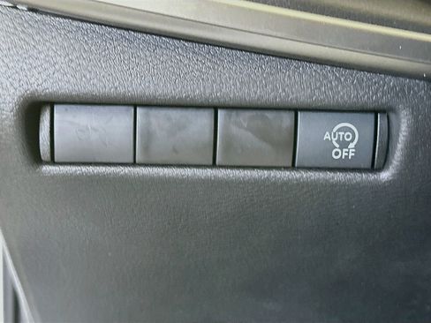 Used 2025 Nissan Kicks S FWD image 17