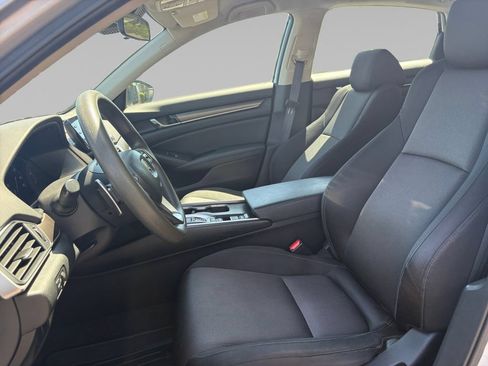Used 2021 Honda Accord Hybrid image 9